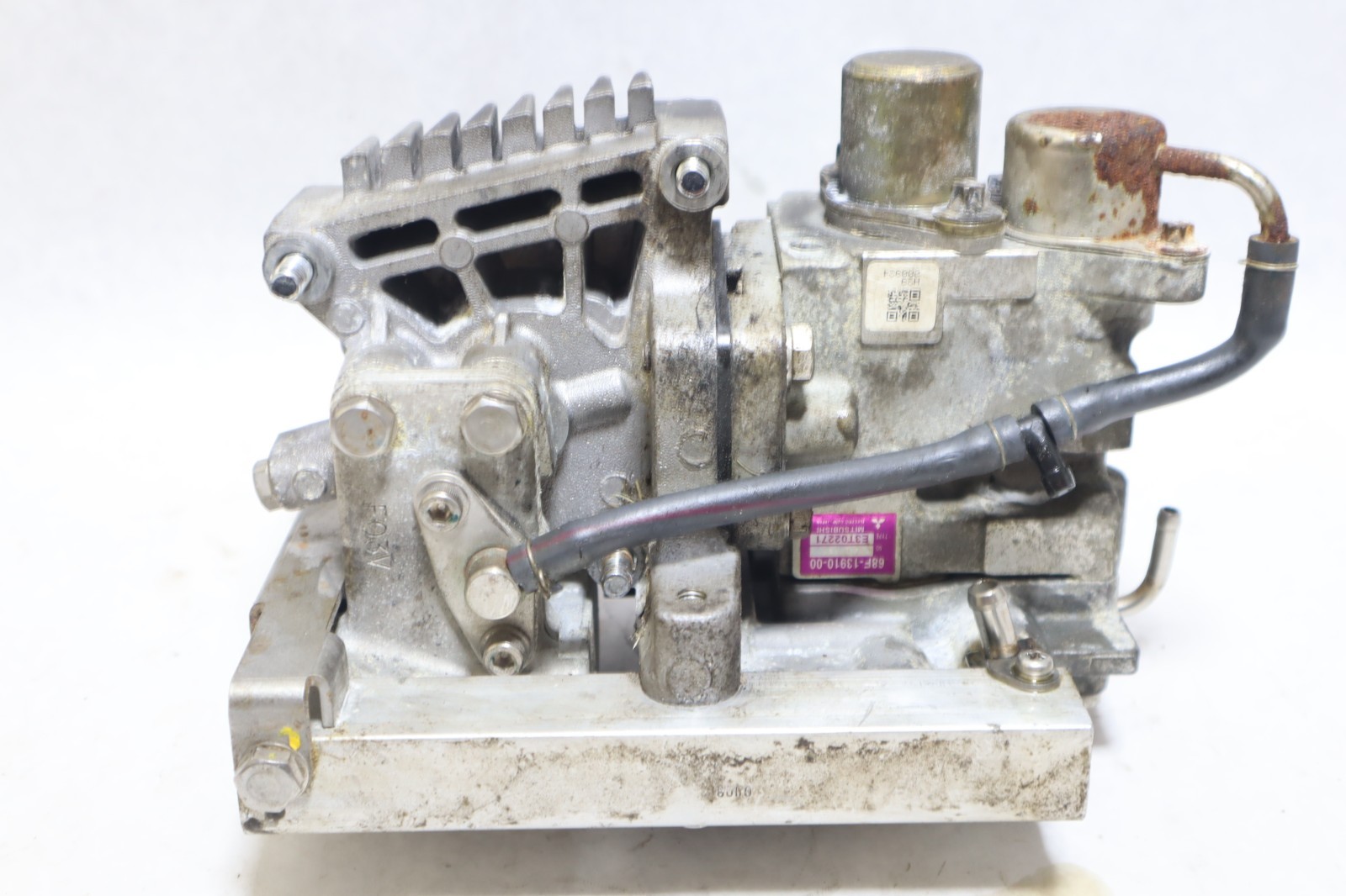 Yamaha 200 HP HPDI 2 Stroke Camshaft Driven Gear PN 68F-12170-01-00 2000-2003 - Image 11