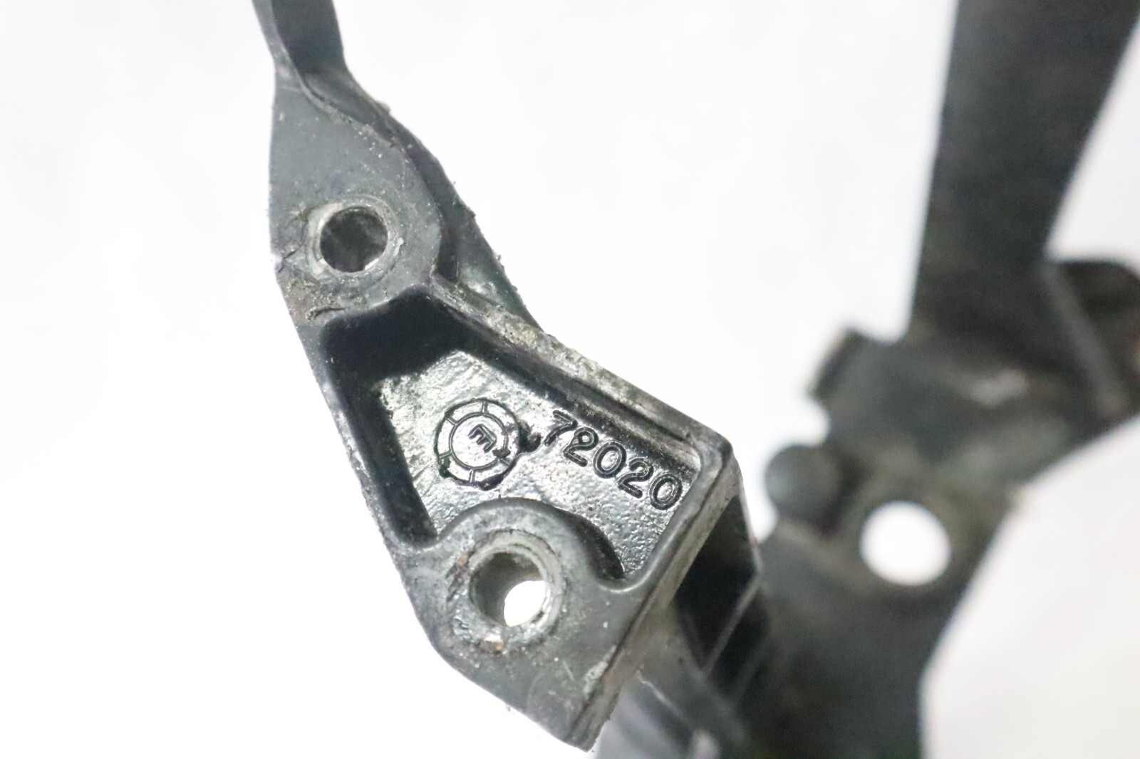 720201 Mercury 50 HP 4 CYL Outboard Hood Rear Support Bracket Fits 1971-1989 OEM - Image 9