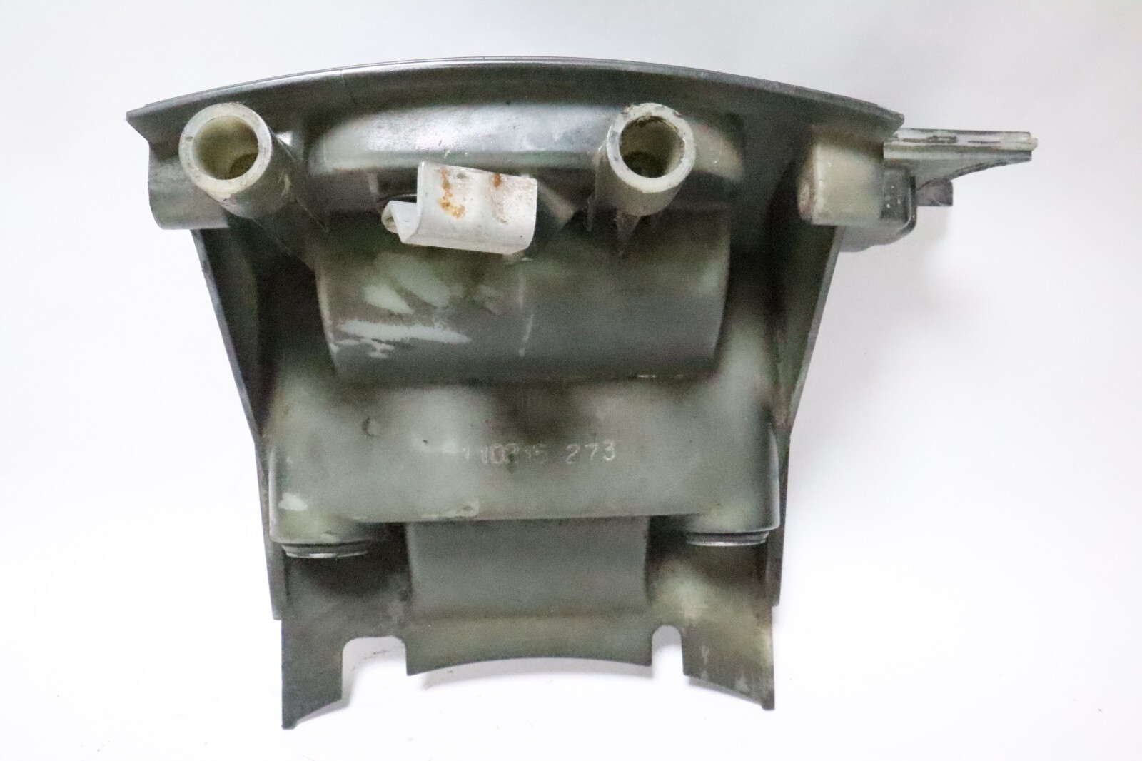 2003-2011 Suzuki DF140 4-stroke outboard center front cover with latch - Image 12