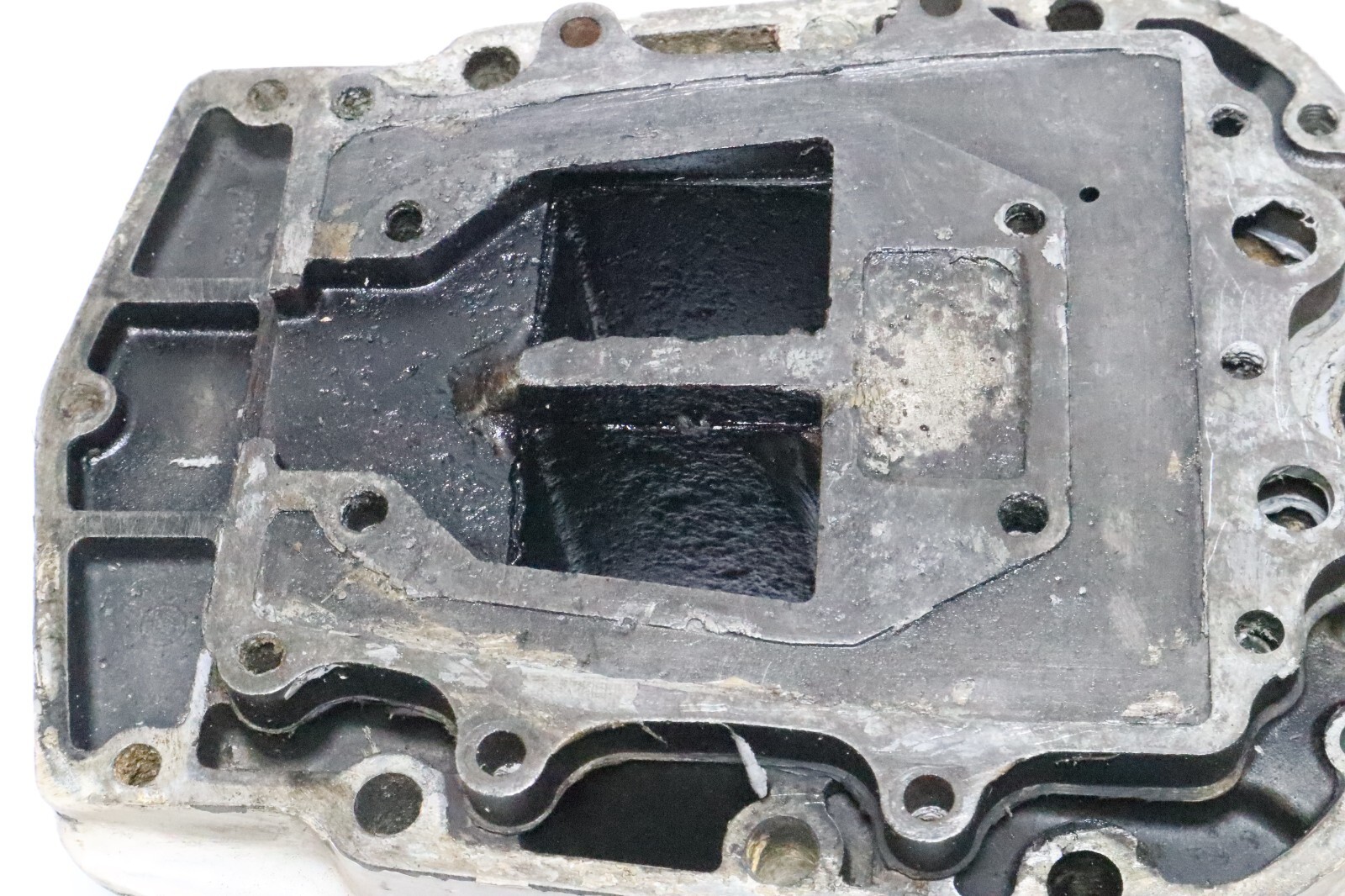 0323553 Evinrude Johnson 150 175 200 V6 Exhaust Housing Adapter Plate - Image 7