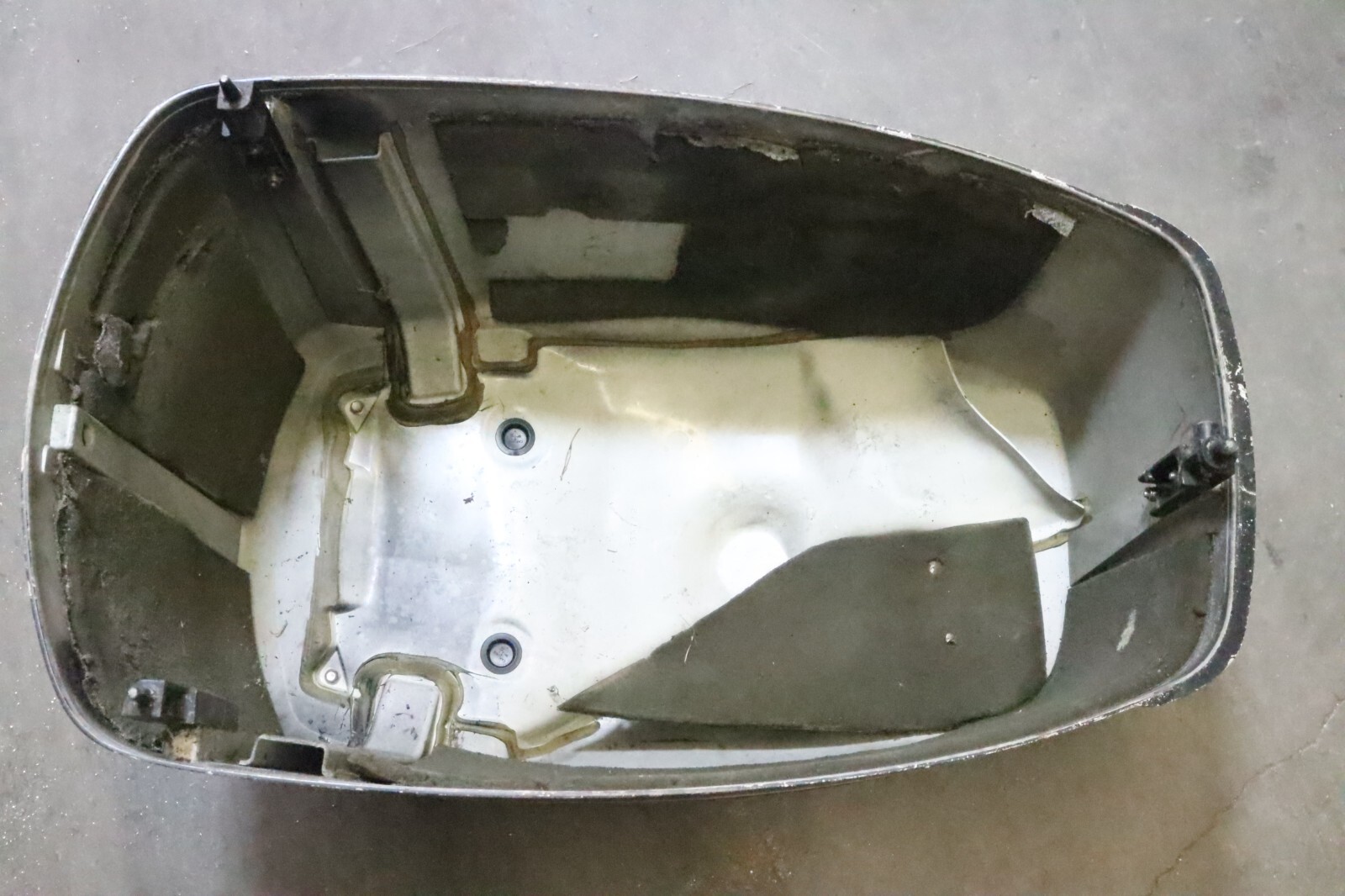 1998-2006 Mercury 75-135 Hp 4-Stroke Outboard Hood Cover Cowling 827328T9 - Image 10