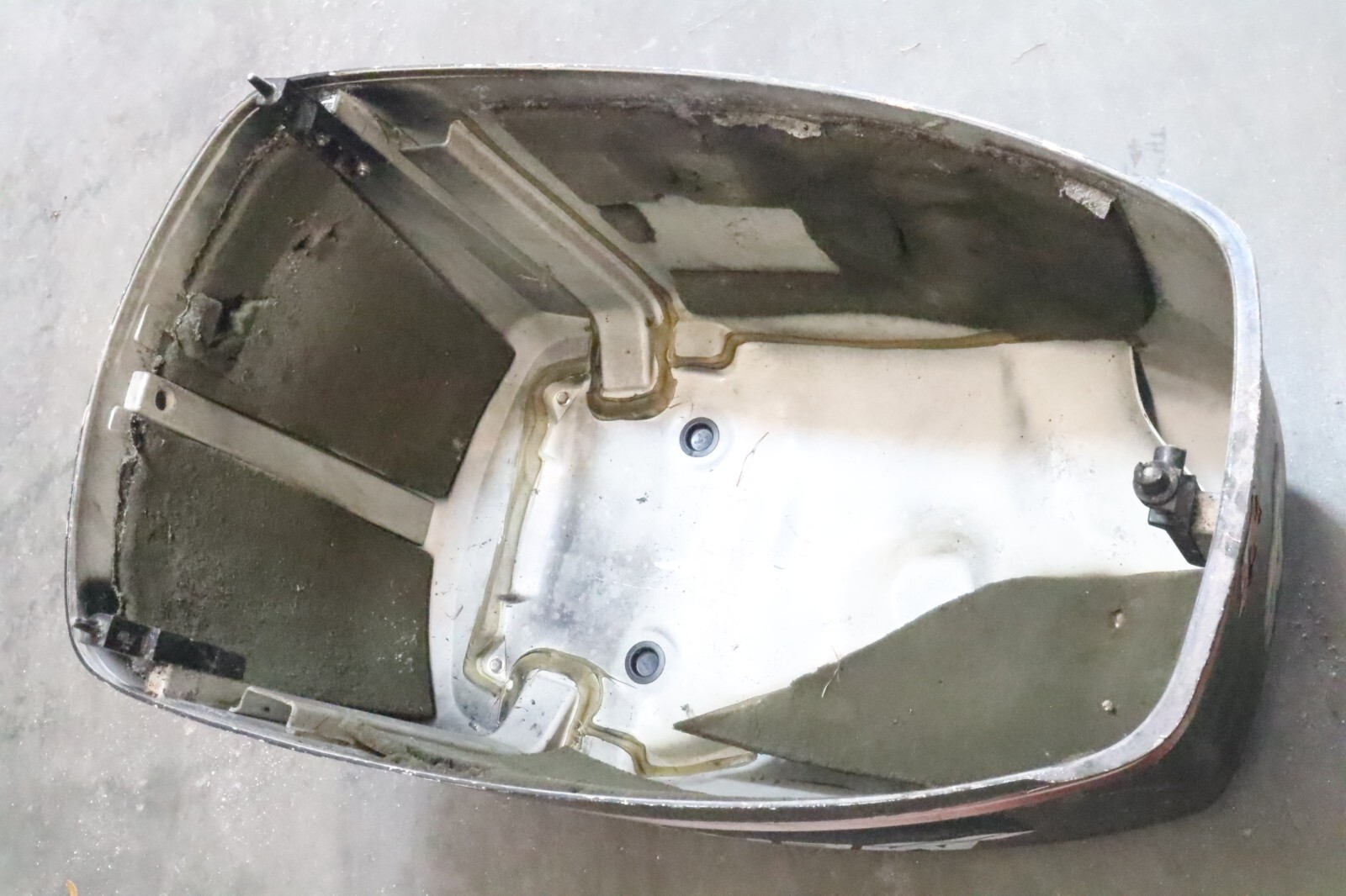 1998-2006 Mercury 75-135 Hp 4-Stroke Outboard Hood Cover Cowling 827328T9 - Image 11