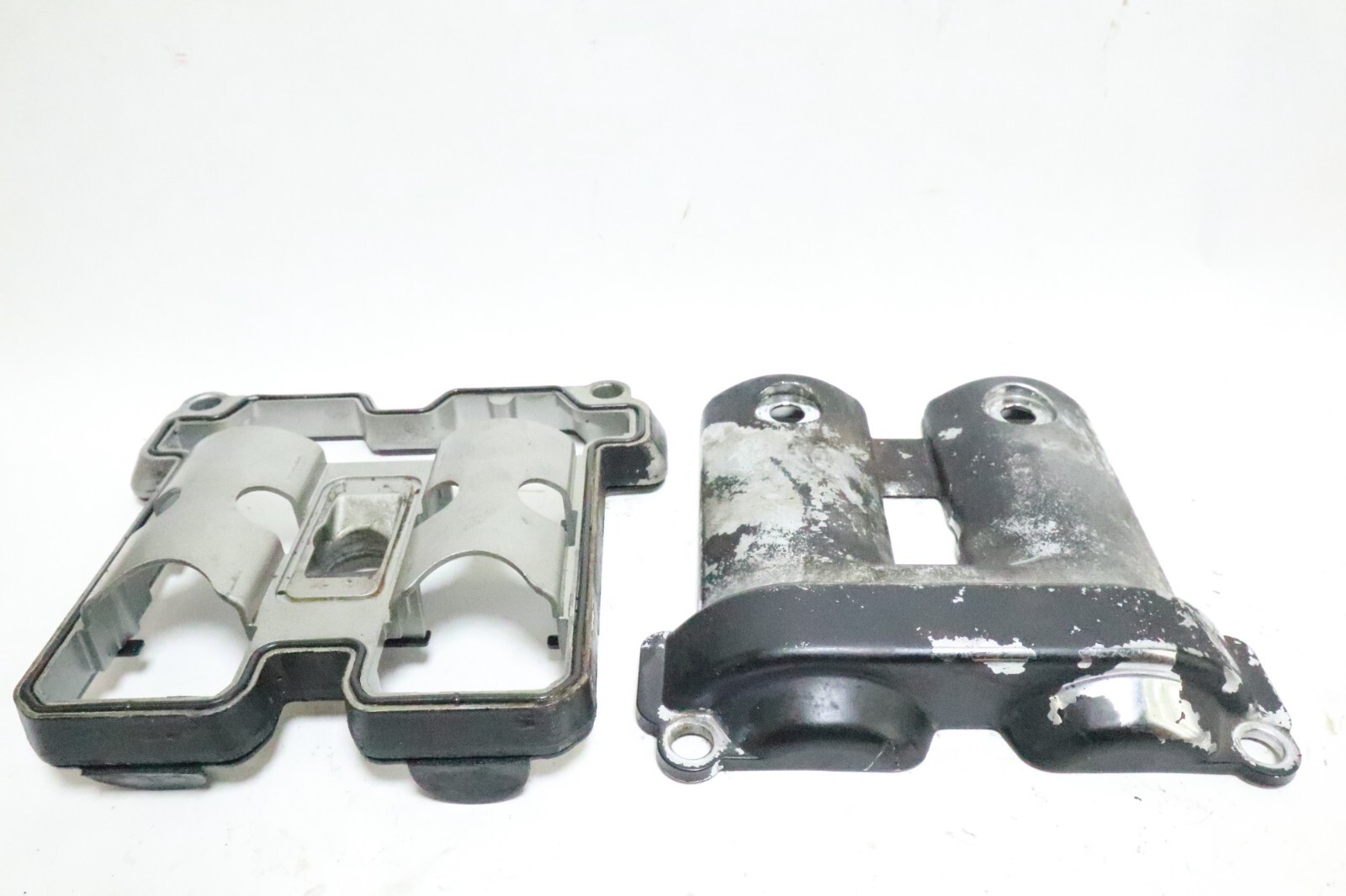 05-07 2006 Hyosung GV650 GV 650 Engine Motor REAR Valve Cover Head - Image 6