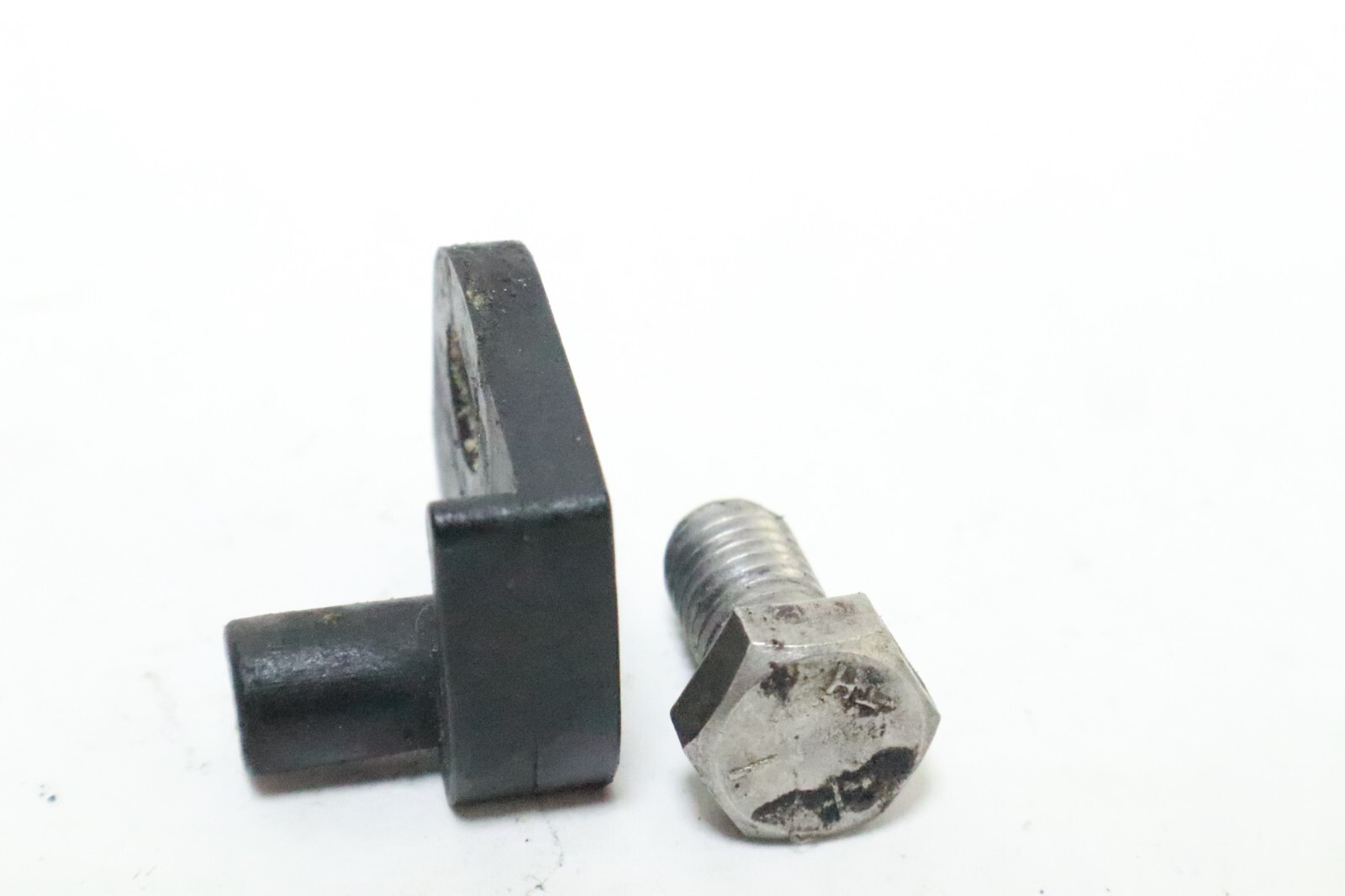 IDLE STOP BUMPER Pn.-334736 ' Evinrude 40hp 50 hp - Image 9