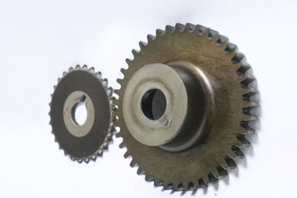 OIL PUMP DRIVE GEAR +CAM GEAR JOHNSON SUZUKI 90-140 HP 4 STROKE  USED - Image 9