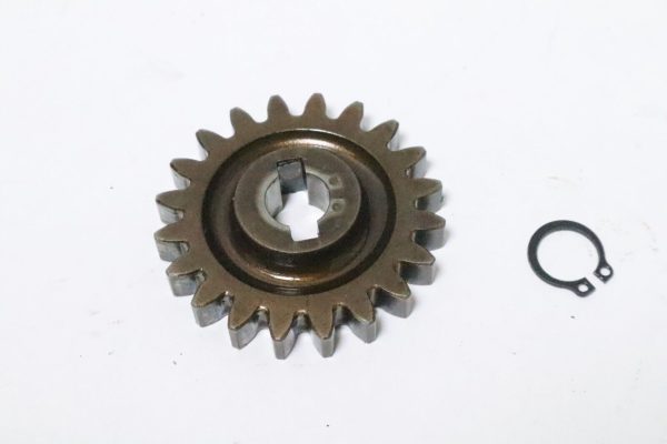 Suzuki Oil Pump DRIVEN GEAR DF 140HP 140 16113-92J11 USED - Image 8