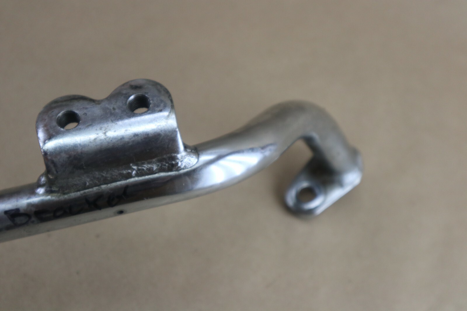 1986 1987 YAMAHA VIRAGO 700 1100 XV1100 RIGHT BAR STEP 1RM-27472-00-00 - Image 6