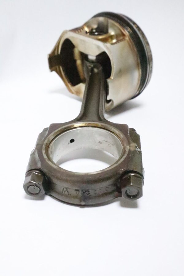 PISTON / ROD ASSY JOHNSON SUZUKI 140 HP 4 STROKE 5033913, 5033522 USED - Image 9