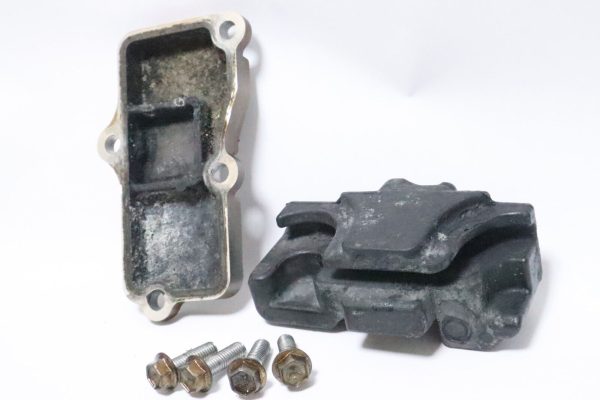 UPPER ENGINE MOUNT THRUST MOUNT + COVER  SUZUKI 90-140 HP 4 STROKE 54125-90J10 USED - Image 6
