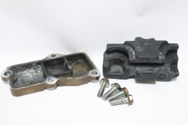 UPPER ENGINE MOUNT THRUST MOUNT + COVER  SUZUKI 90-140 HP 4 STROKE 54125-90J10 USED - Image 7