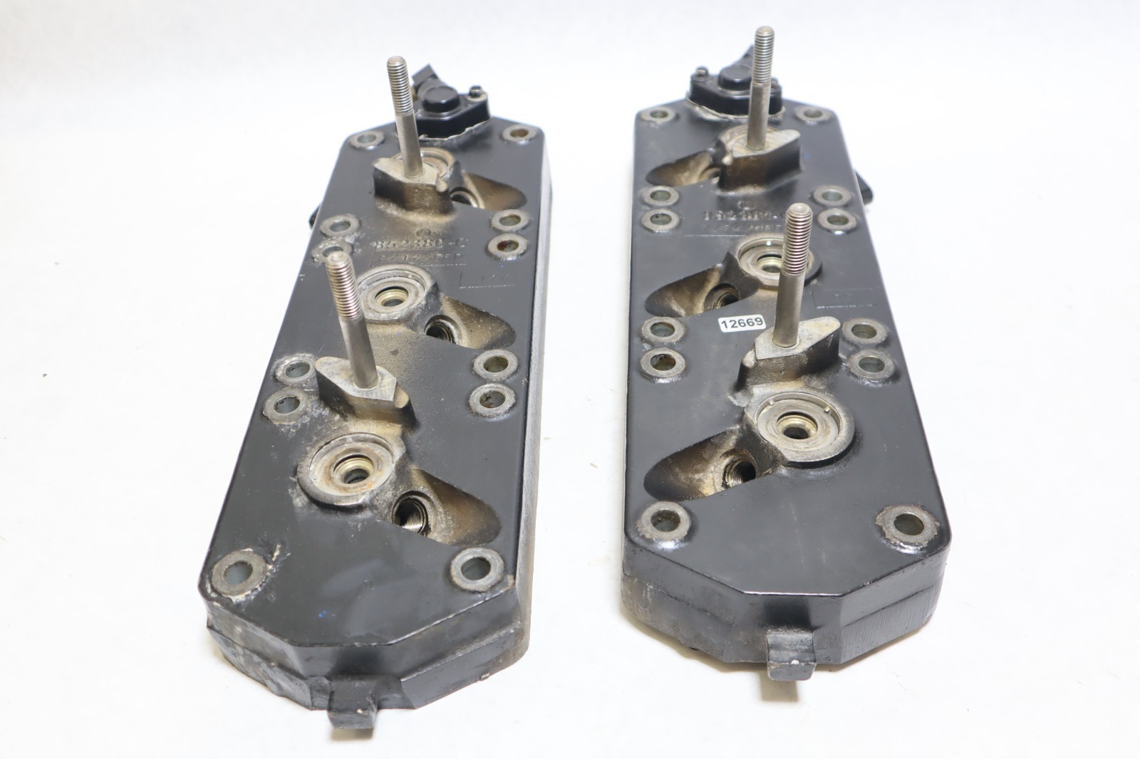 Mercury 135 150 HP 2 Stroke DFI Cylinder Head Port Starboard 852380T1 852381T1 - Image 6