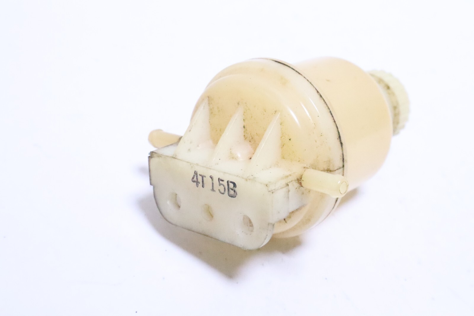 Yamaha OEM FILTER VENT ASSEMBLY F2F-6214A-00-00 PWCT - Image 2