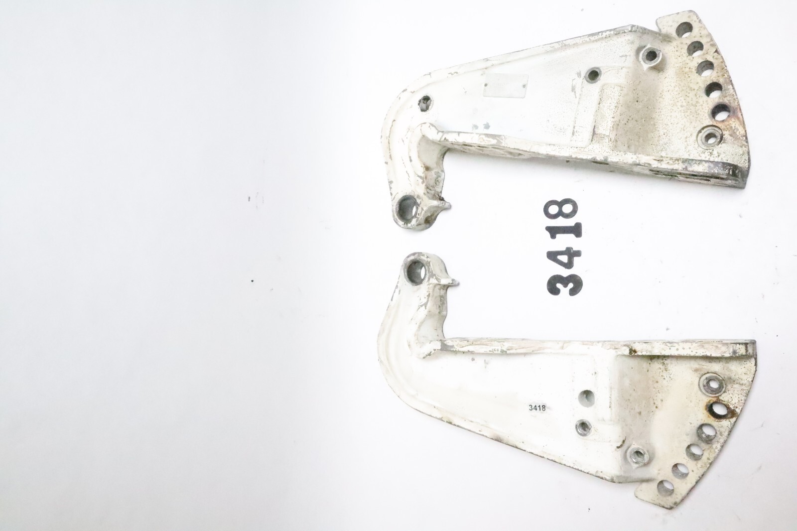 EVINRUDE JOHNSON 1985-2001 50-235 HP PORT STERN TRANSOM BRACKET 0396309 - Image 3