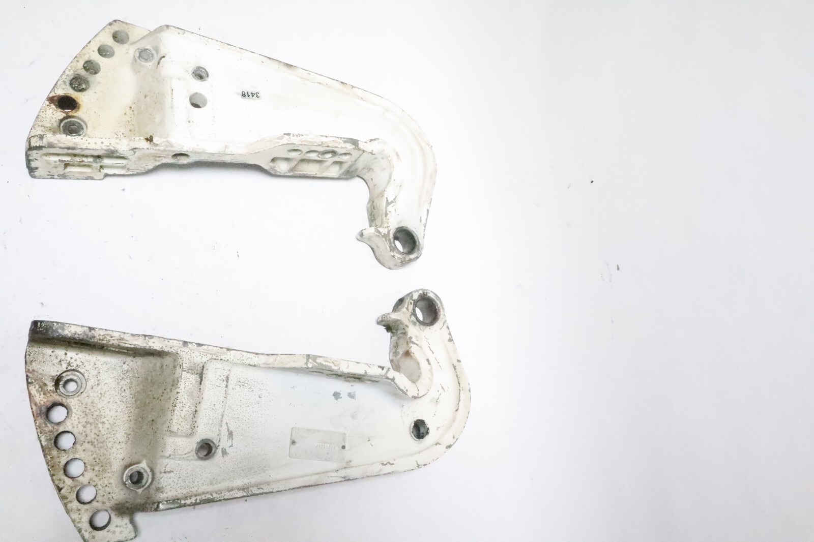 EVINRUDE JOHNSON 1985-2001 50-235 HP PORT STERN TRANSOM BRACKET 0396309 - Image 4