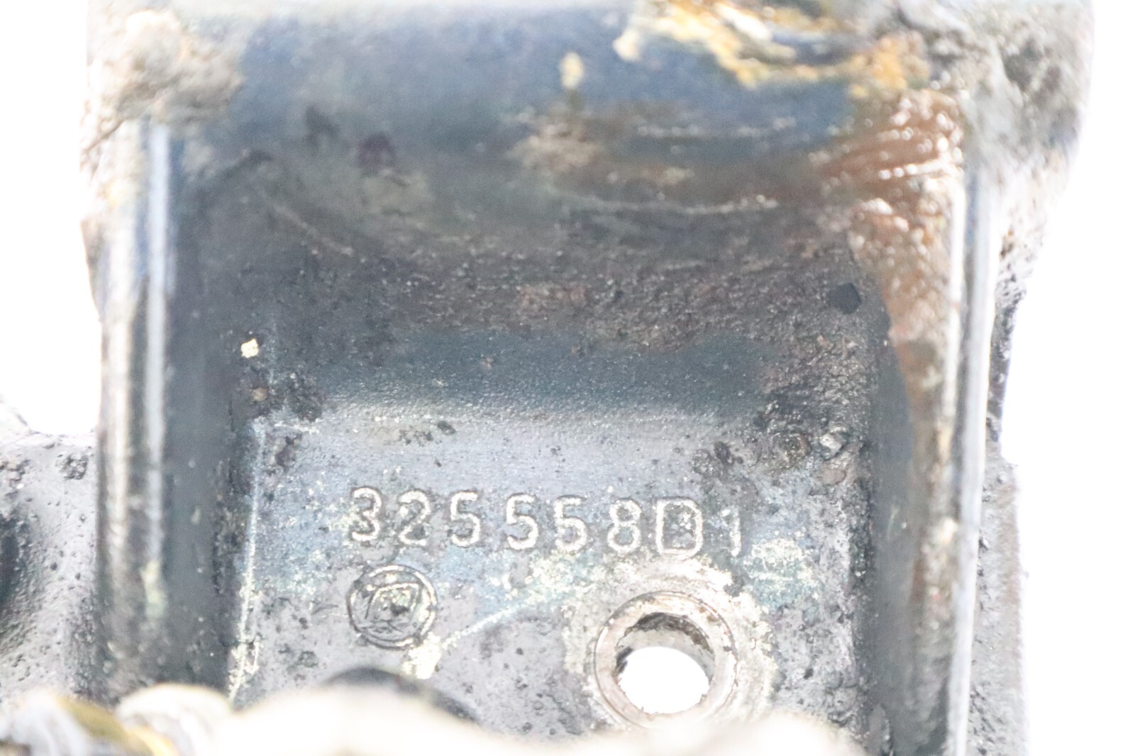 Johnson Evinrude 150-155-185-235 Intake Manifold Reed Valve Block 0390440 - Image 10