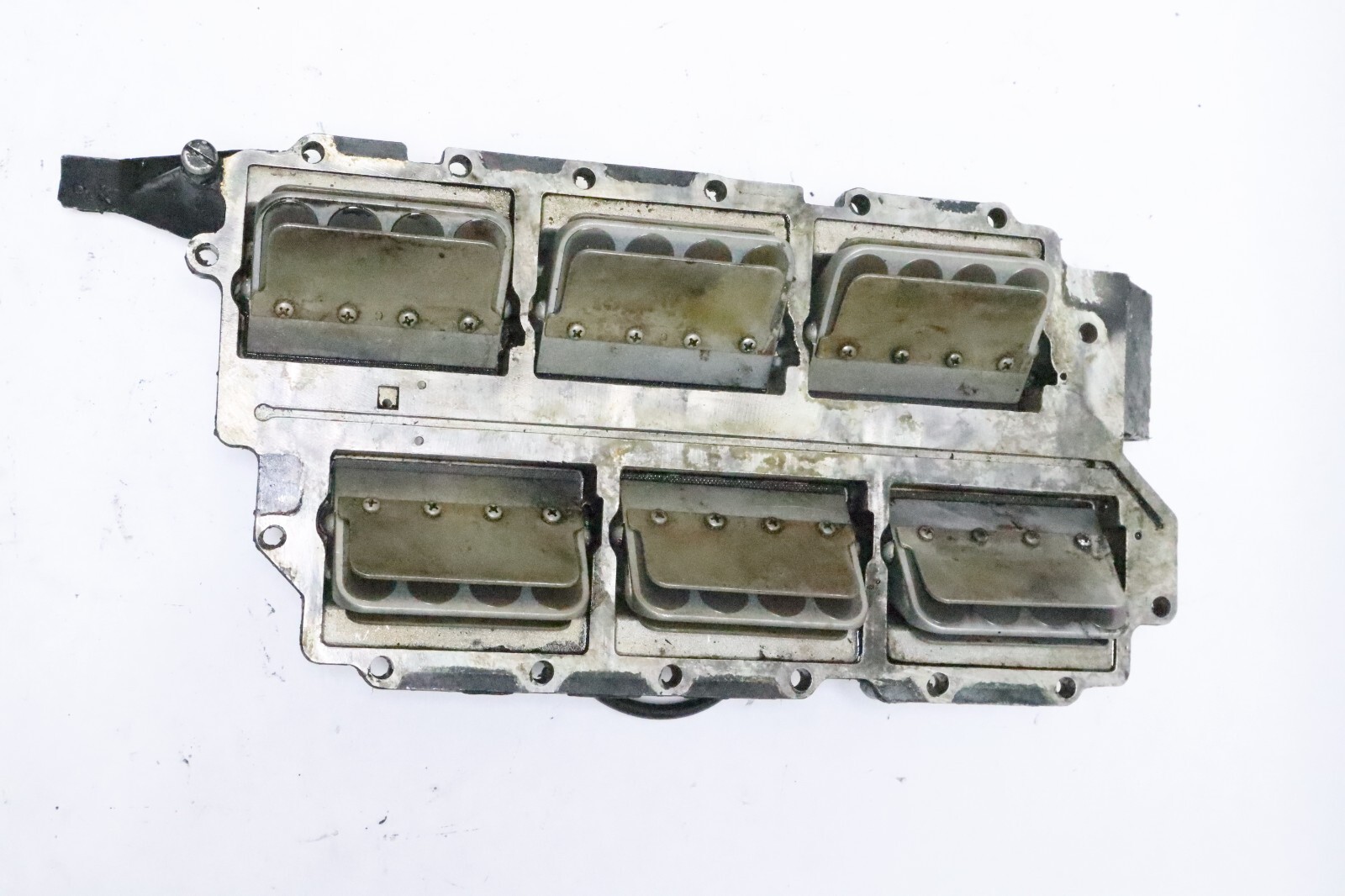 Johnson Evinrude 150-155-185-235 Intake Manifold Reed Valve Block 0390440 - Image 11
