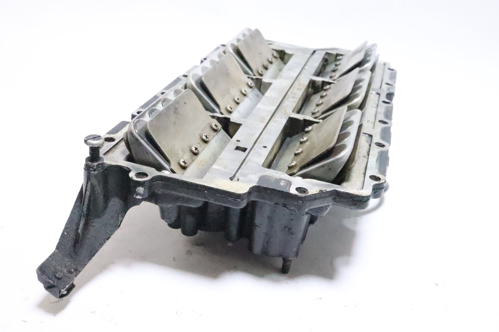 Johnson Evinrude 150-155-185-235 Intake Manifold Reed Valve Block 0390440 - Image 13