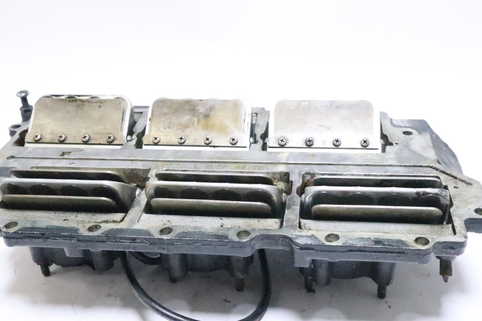 Johnson Evinrude 150-155-185-235 Intake Manifold Reed Valve Block 0390440 - Image 14