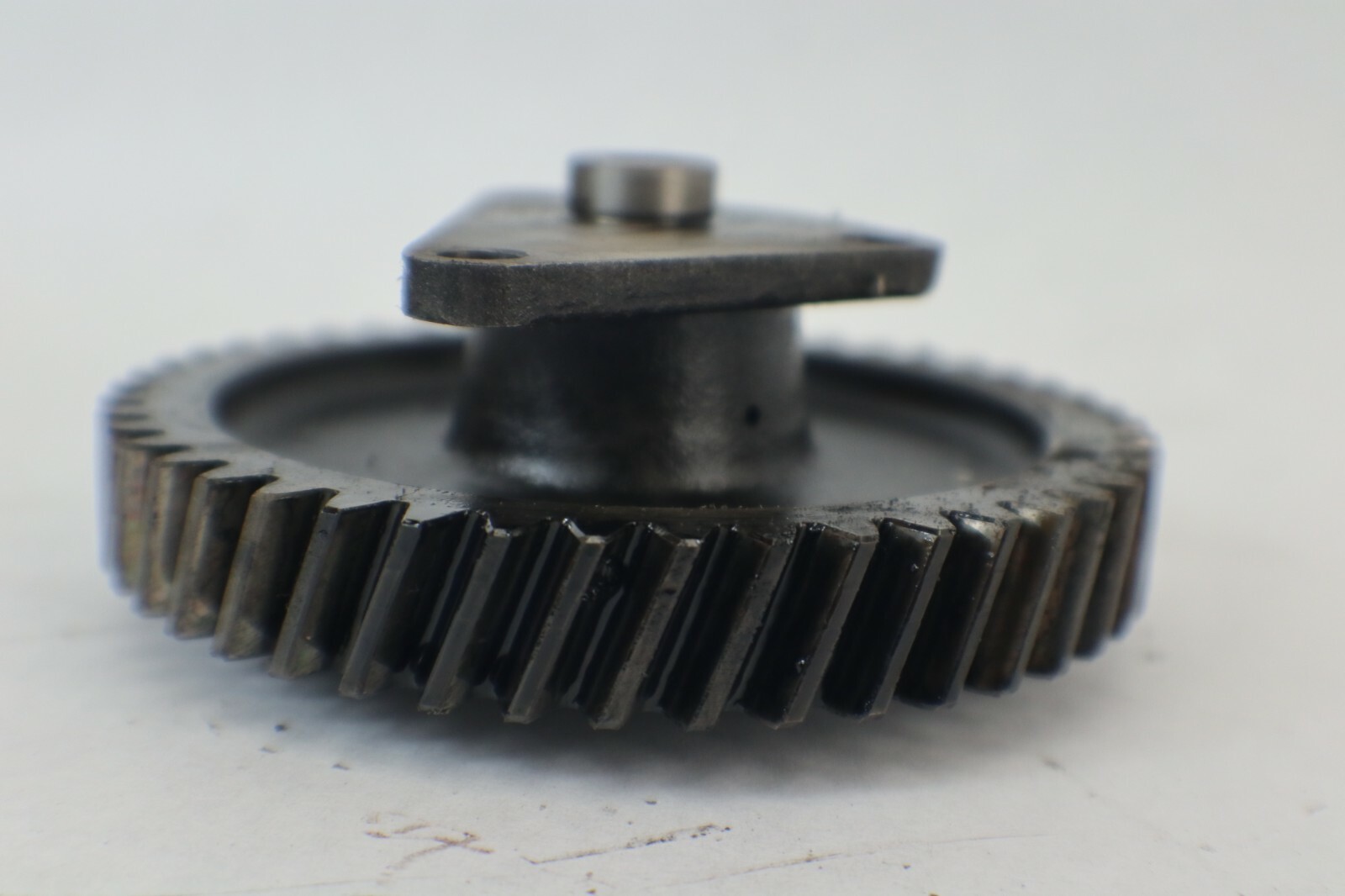 John Deere 430 455 F935 755 Yanmar diesel 3TNA72UJ Idle gear stub shaft - Image 7