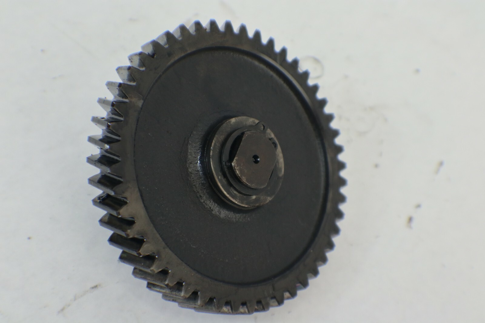 John Deere 430 455 F935 755 Yanmar diesel 3TNA72UJ Idle gear stub shaft - Image 8