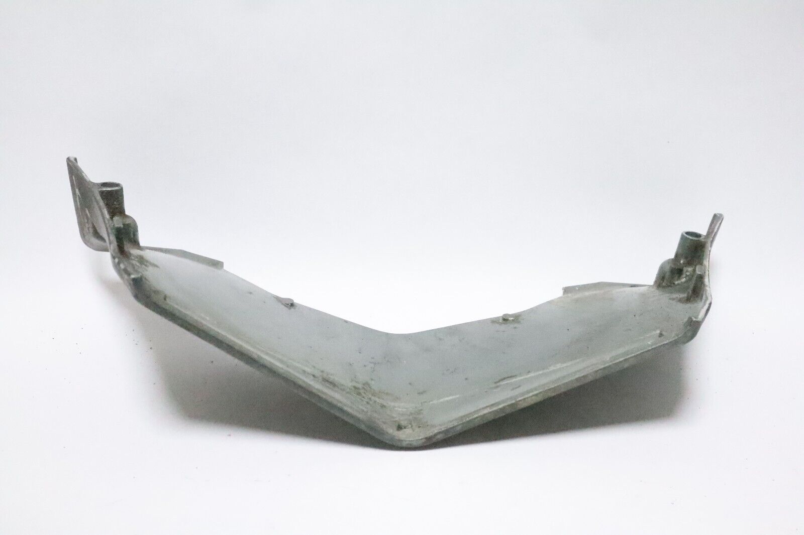 61131-87D00-0ED suzuki ENGINE HOLDER FRONT 150 200 225 Hp dt150 dt200 dt225 USED - Image 7