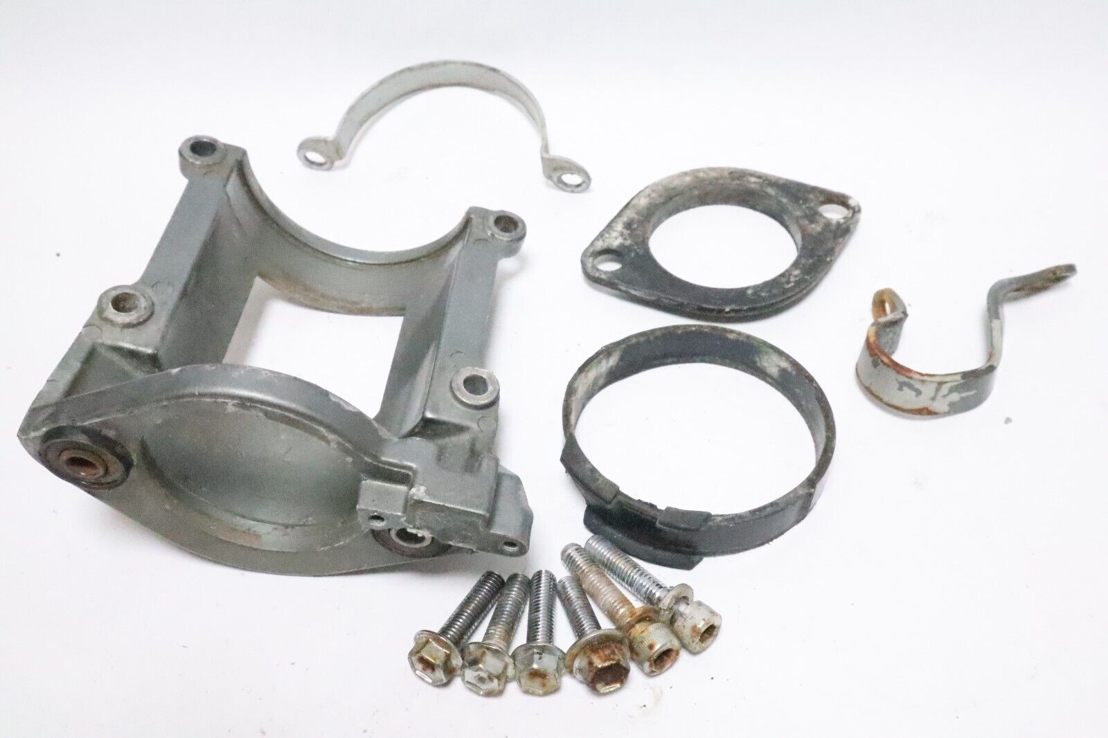 Suzuki DT 150-200-225 HP Starting Motor Bracket 31911-87D11-0ED EFI USED - Image 3