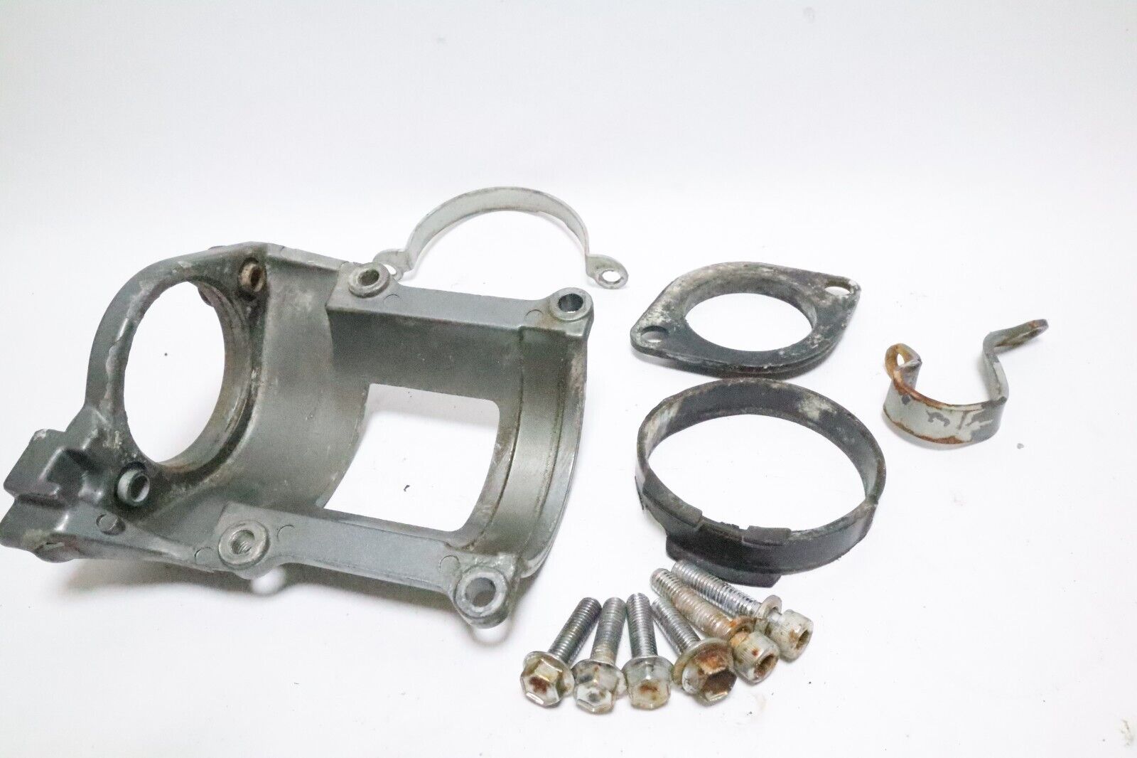 Suzuki DT 150-200-225 HP Starting Motor Bracket 31911-87D11-0ED EFI USED - Image 6