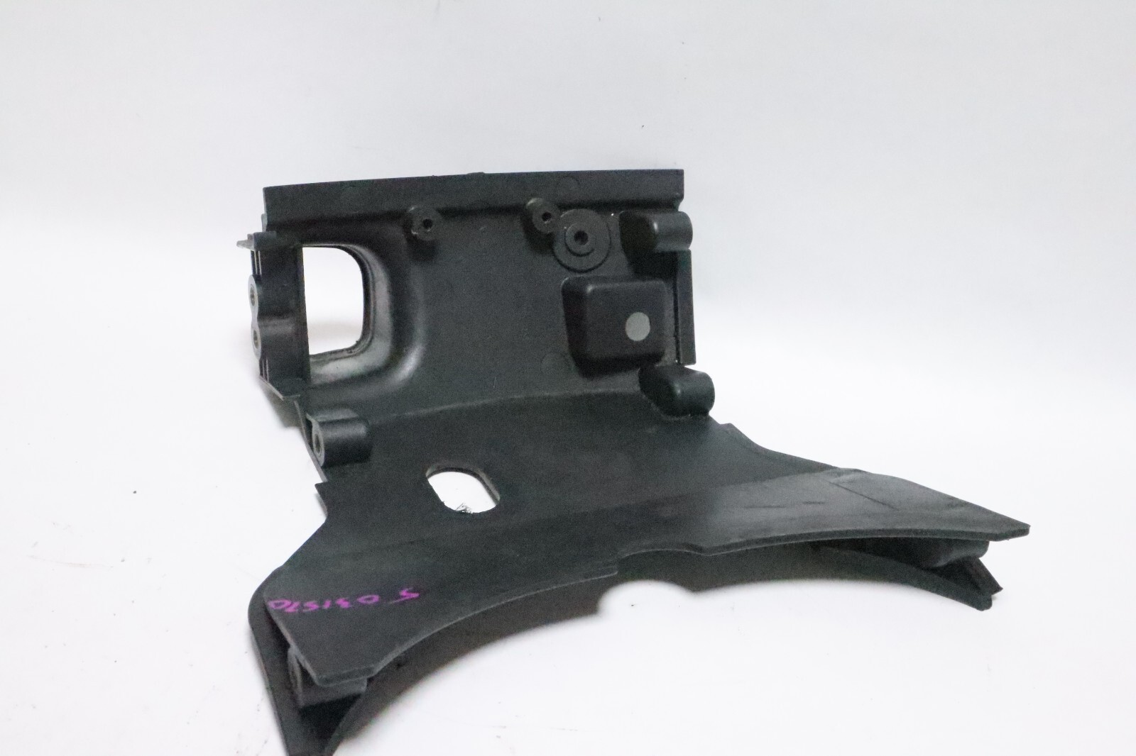5031570 Evinrude 40 50 Hp 4 Stroke Outboard Lower Engine Cover Cowl Front Panel - Image 12