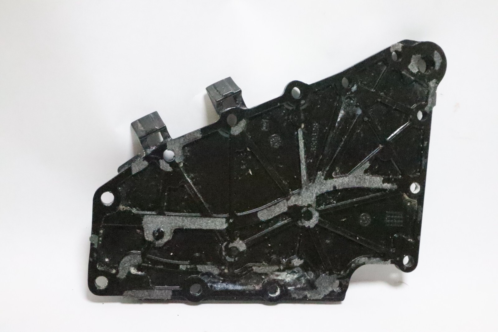 0350628 Crankcase Water Cover for Evinrude Johnson 40-60 Hp Outboard 2004-Newer - Image 10