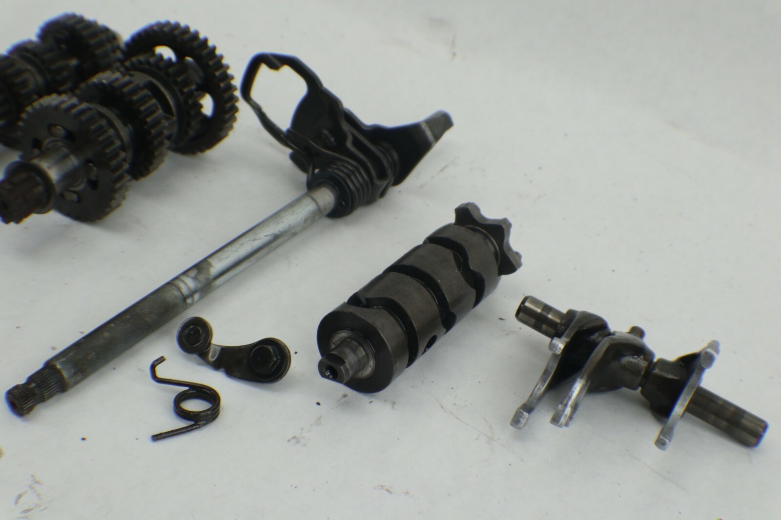 1983 Honda ATC 185S transmission gears and guts shifter rod assembly - Image 11