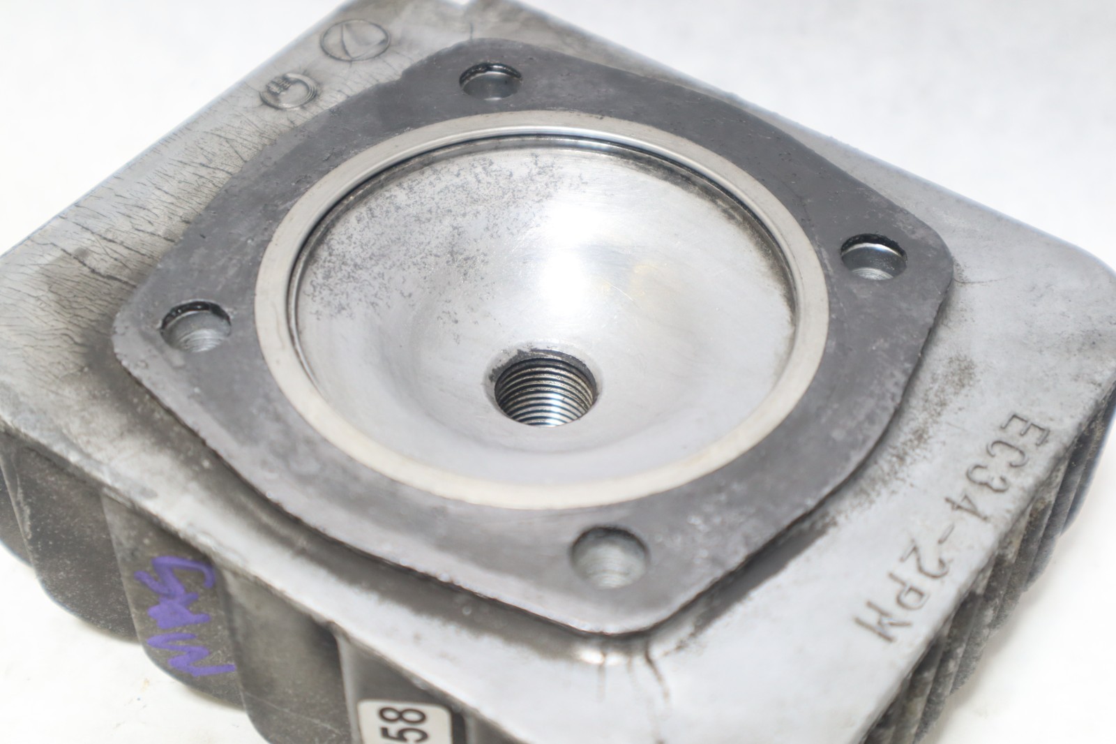 Polaris 340 Oem Cylinder Head 3083573 - Image 13