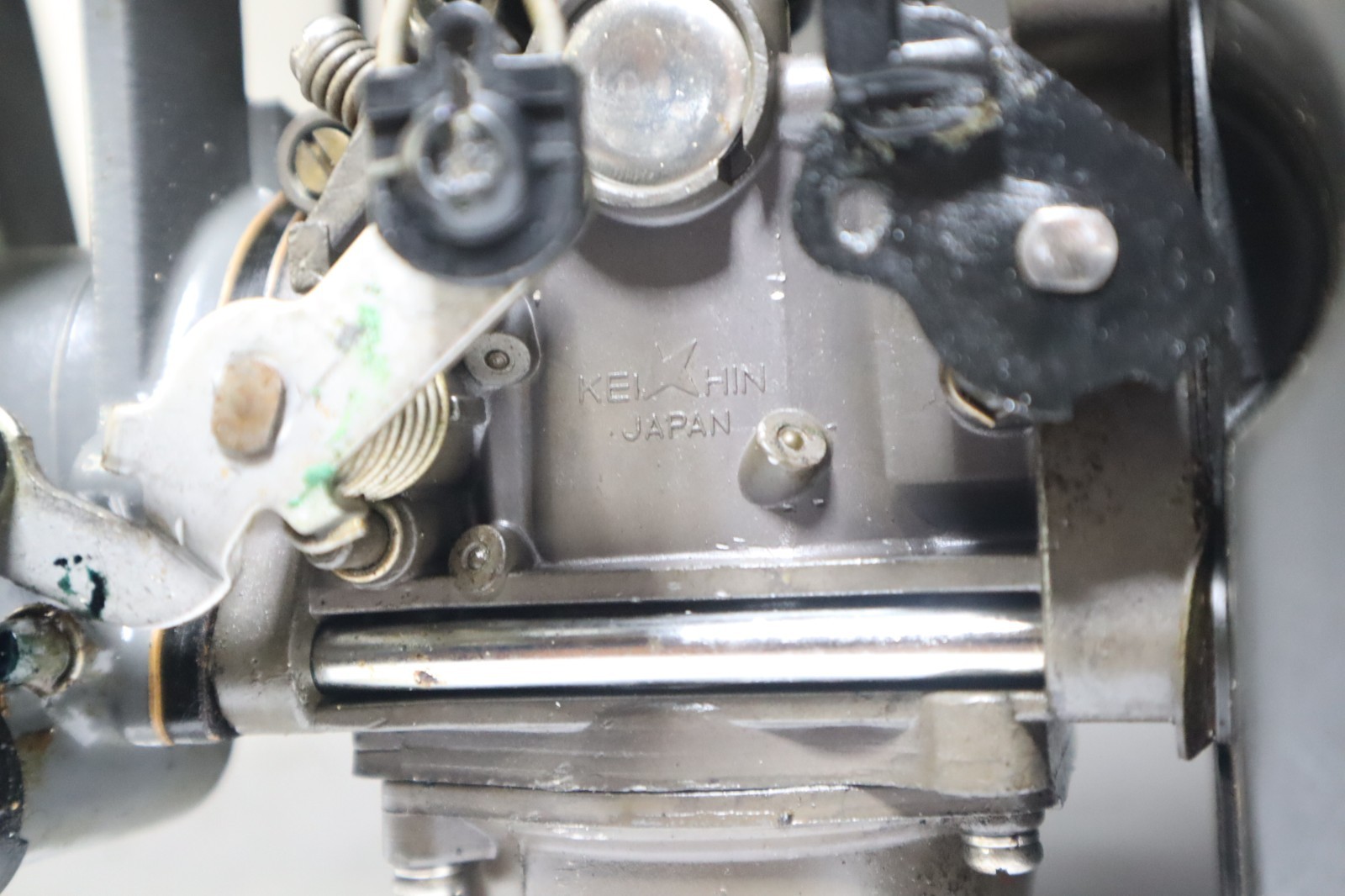 Honda BF75 Outboard Motor OEM Complete Carburetor Assembly 16100-ZW0-G02ZA - Image 4