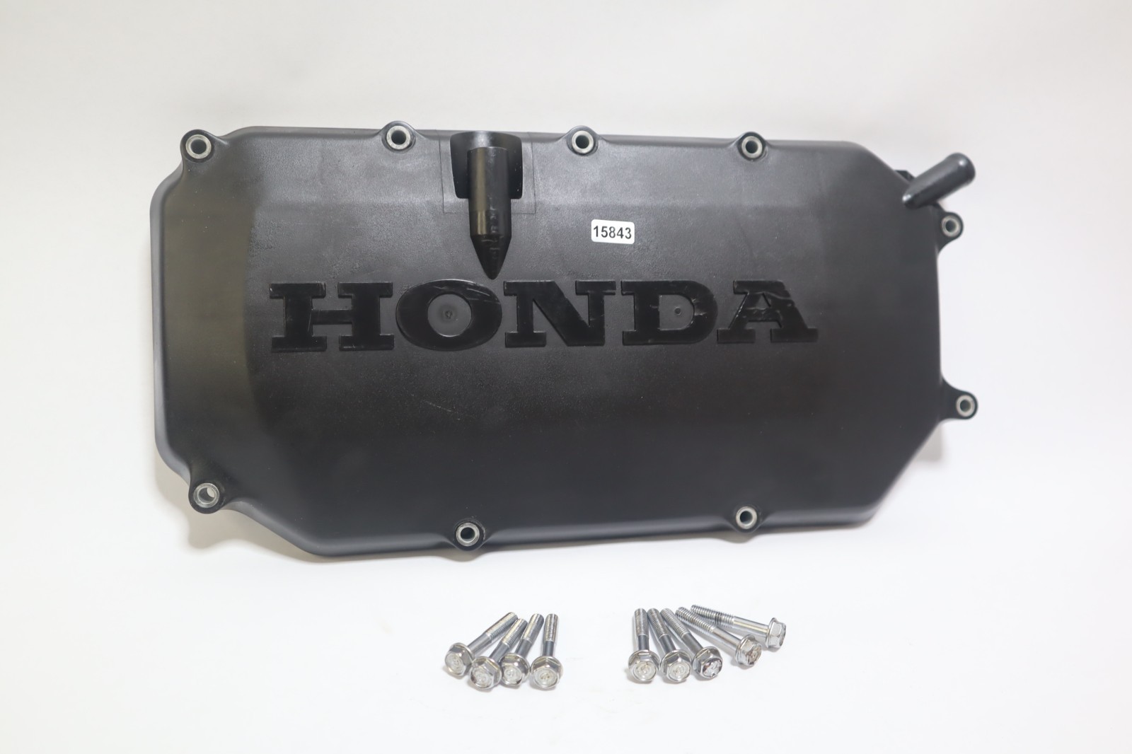 1997 Honda 75hp 4 Stroke Bf75 Outboard Rocker Cover - Image 2