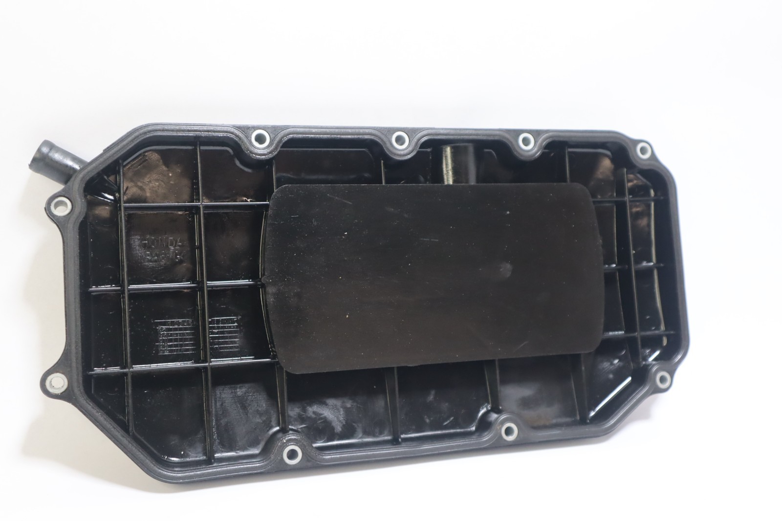 1997 Honda 75hp 4 Stroke Bf75 Outboard Rocker Cover - Image 7