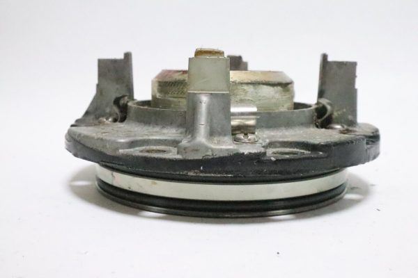 Evinrude Johnson Upper Crankshaft End Cap 328620 V4 V6 Outboard Boat Motor   USED - Image 13
