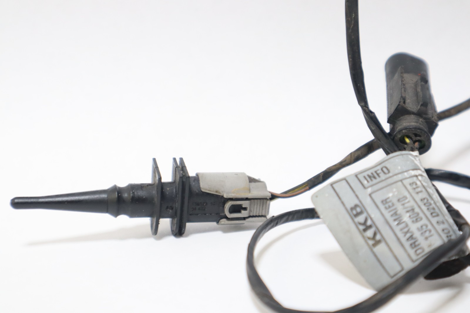 06-13 BMW MINI ONE COOPER R55 R56 R57 TEMPERATURE SENSOR WITH ADOPTER CABLE - Image 3