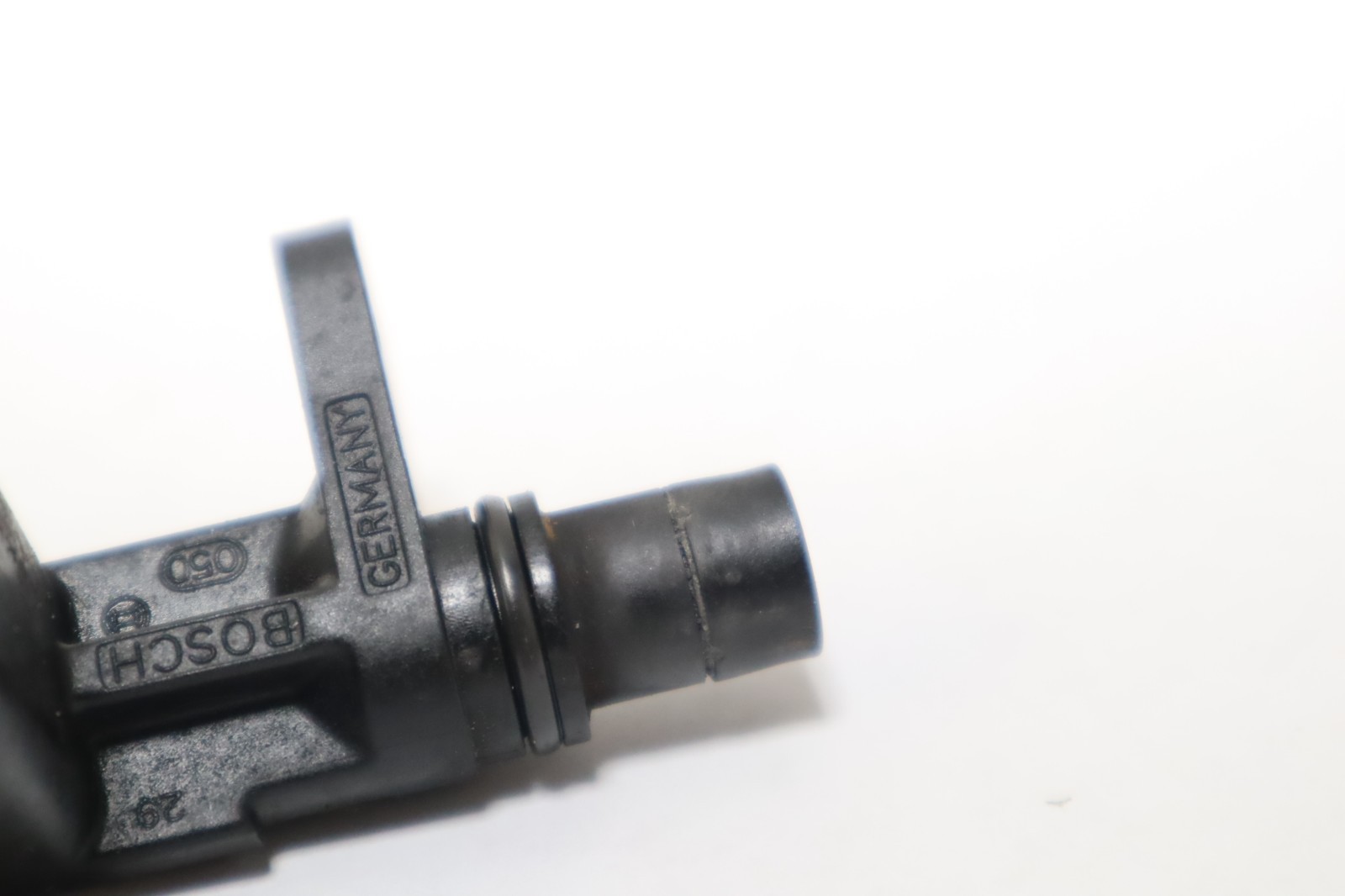 13627588095 OEM Bosch Camshaft Position Sensor for 2007-2012 Mini Cooper 1.6L - Image 5