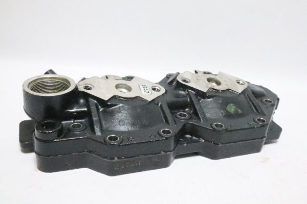 5007479 5005440 ETEC Evinrude Outboard Cylinder Head 40-65 HP 2-CYL 2008 & UP USED - Image 7
