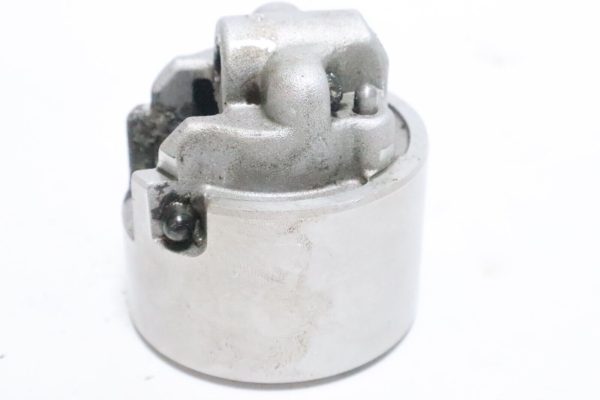 391365 Johnson Evinrude 1984-2001 Bearing Housing 40 50 55 60 65 70 + HP USED - Image 6