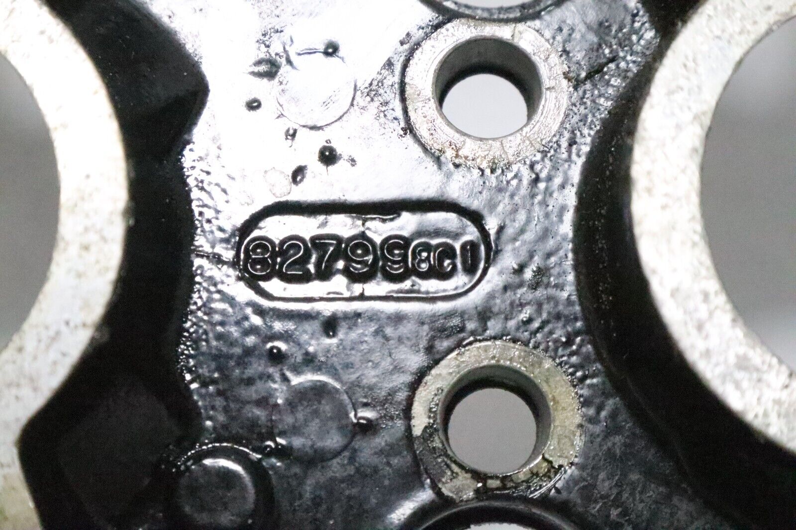 827998A1 Mercury Mariner 30-60 Hp Outboard Induction Manifold 827998C1 USED - Image 2