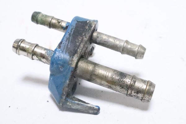 JOHNSON EVINRUDE OMC #394309 FUEL CONNECTION  USED