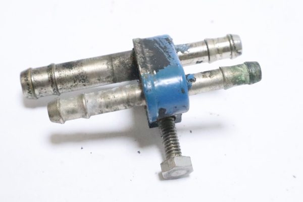 JOHNSON EVINRUDE OMC #394309 FUEL CONNECTION  USED - Image 4