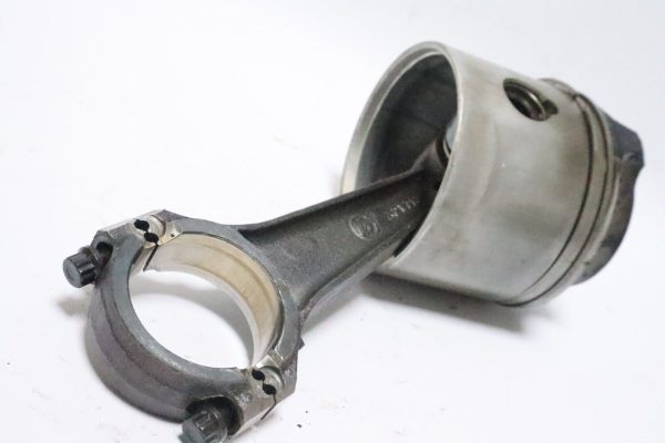 150-200 HP Johnson Evinrude Piston Connecting Rod Assy 1979-1986 322969 393712  USED - Image 3
