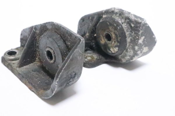 OMC Johnson Evinrude Rear Support, Starboard 315113 0315113  USED - Image 5