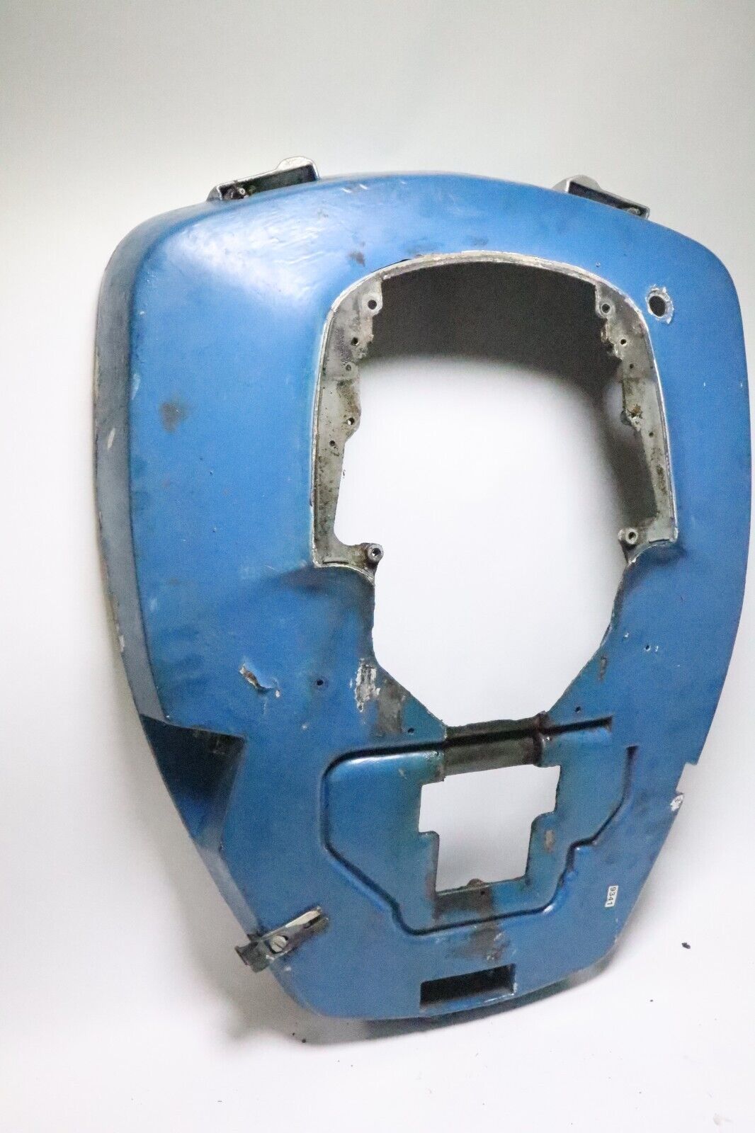 432658 434288 Johnson Evinrude 1976-1990 Lower Engine Cover 150 155 175 + HP USED - Image 9