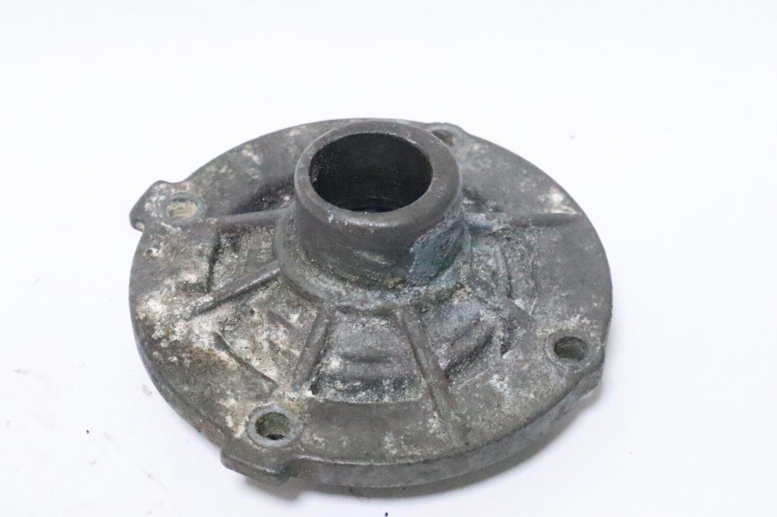 LOWER OIL SEAL HOUSING YAMAHA 115-225 HP PN# 6G5-15359-00-94 USED