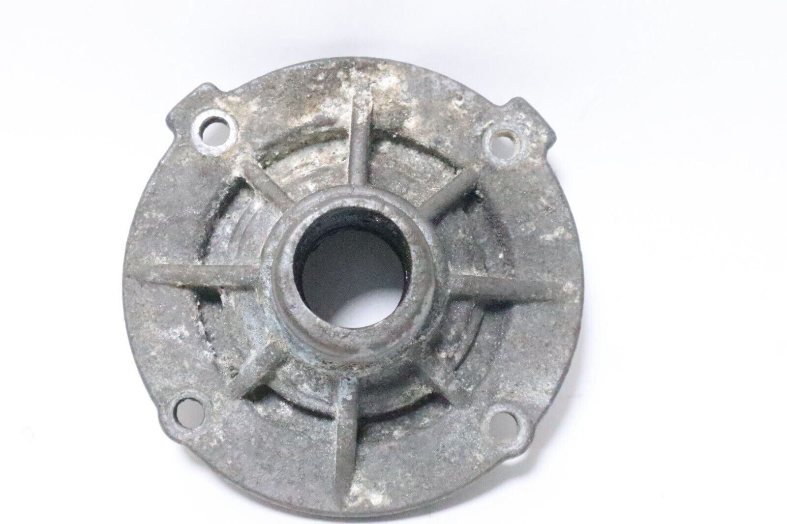 LOWER OIL SEAL HOUSING YAMAHA 115-225 HP PN# 6G5-15359-00-94 USED - Image 2