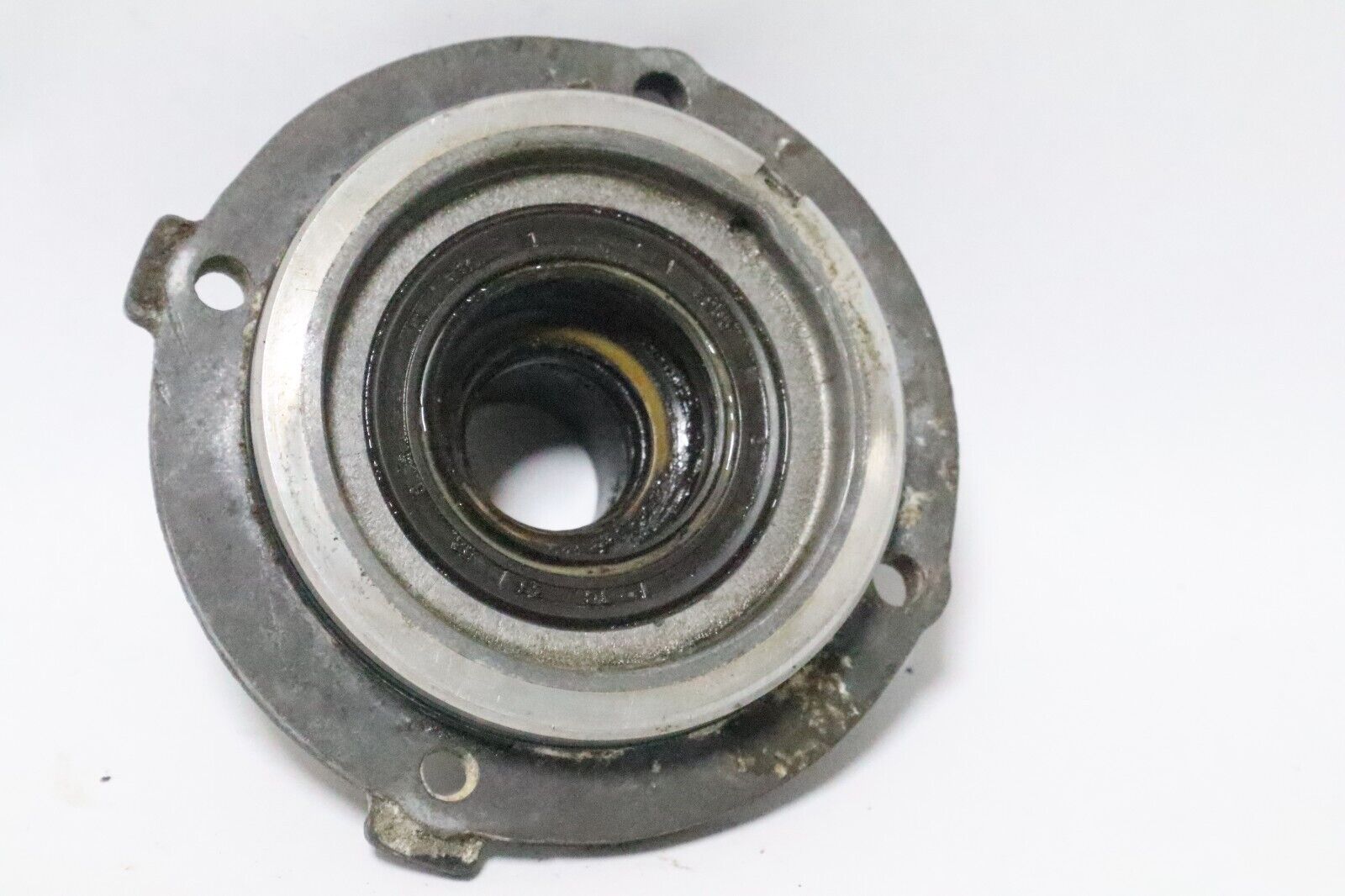 LOWER OIL SEAL HOUSING YAMAHA 115-225 HP PN# 6G5-15359-00-94 USED - Image 8