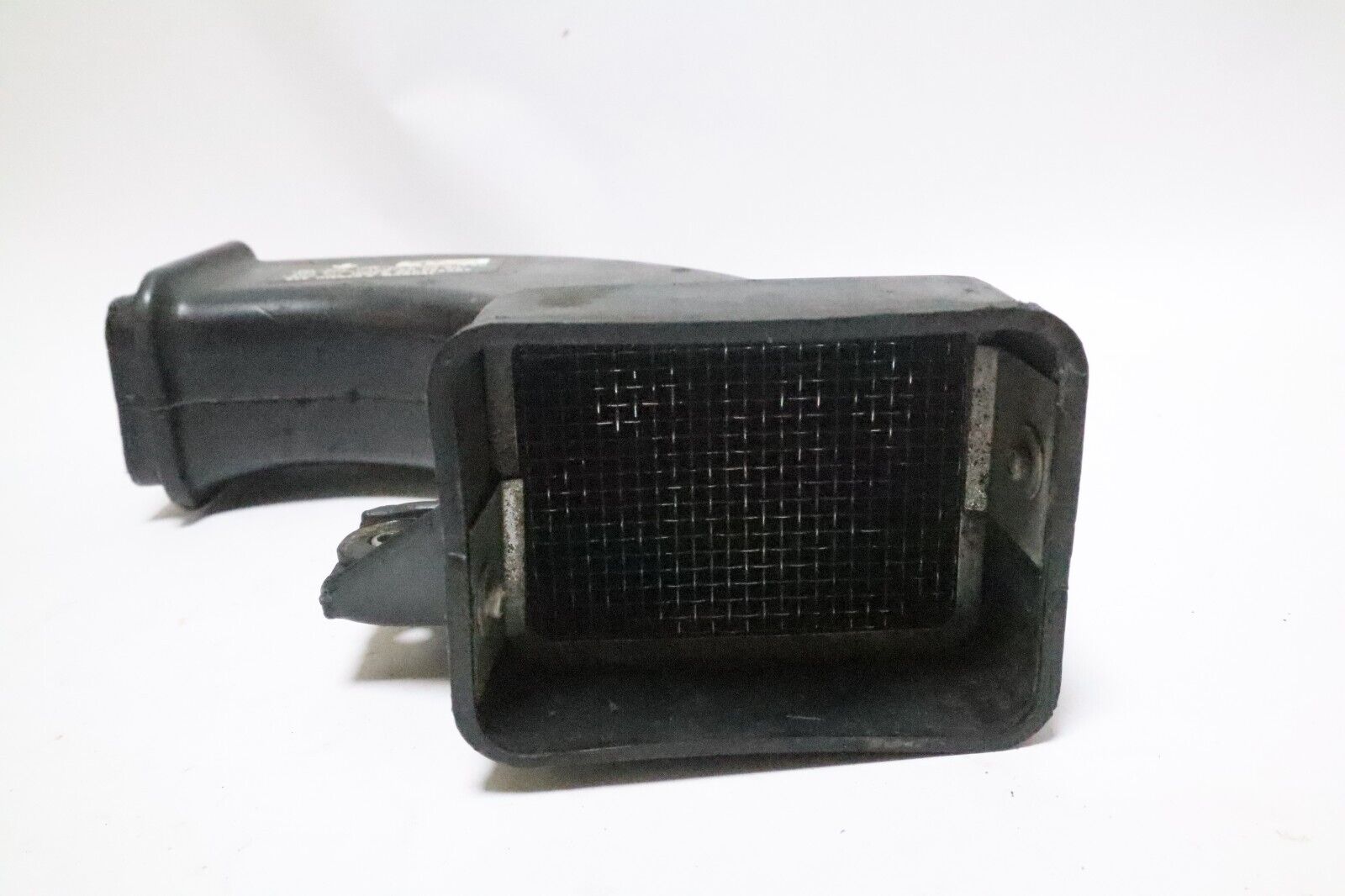 Honda Outboard 2000 - 01 90 HP 90HP 4STROKE BF75 Muffler Duct 17393-ZW1-040 USED - Image 4