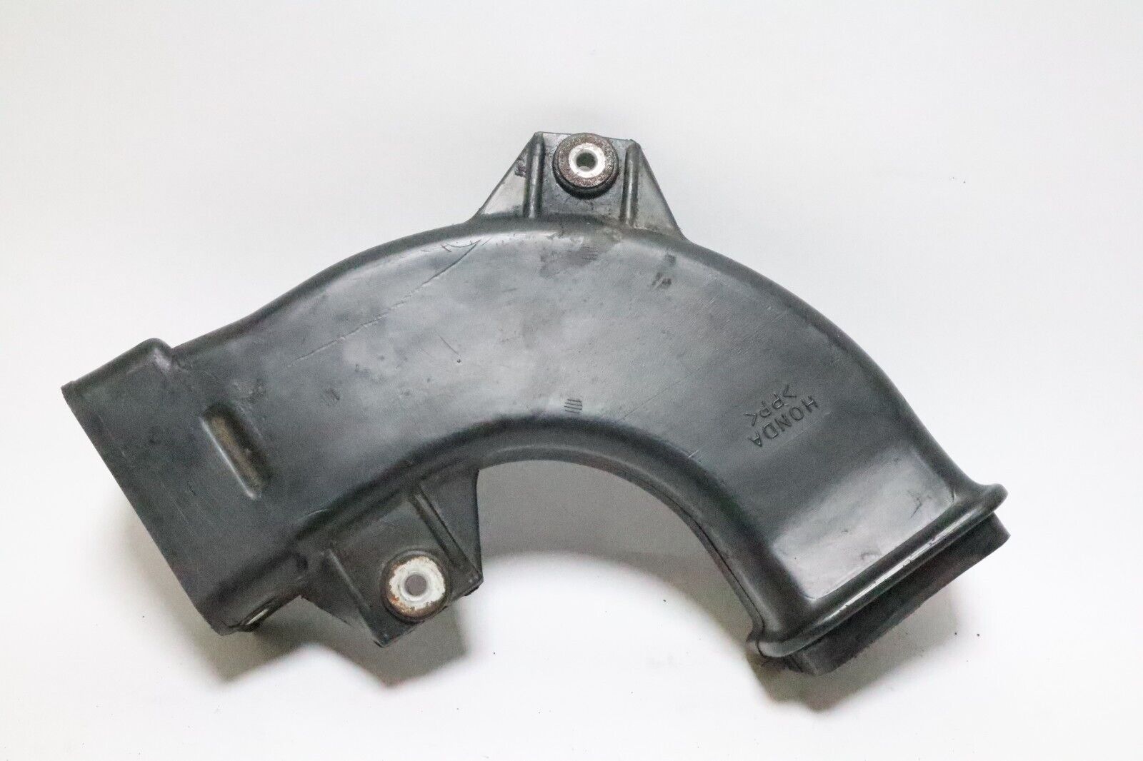 Honda Outboard 2000 - 01 90 HP 90HP 4STROKE BF75 Muffler Duct 17393-ZW1-040 USED - Image 7